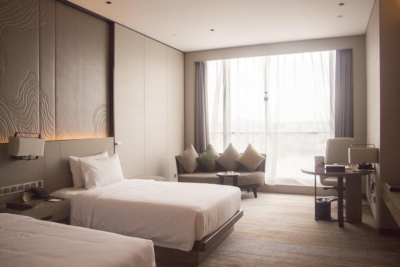 Nanjing Golden Eagle Summit Hotel Bagian luar foto