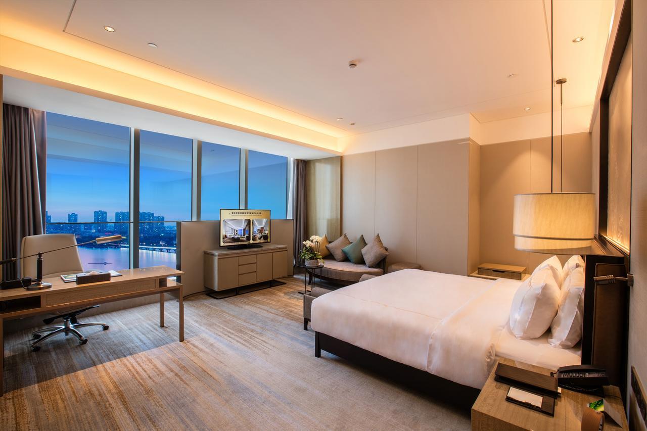 Nanjing Golden Eagle Summit Hotel Bagian luar foto