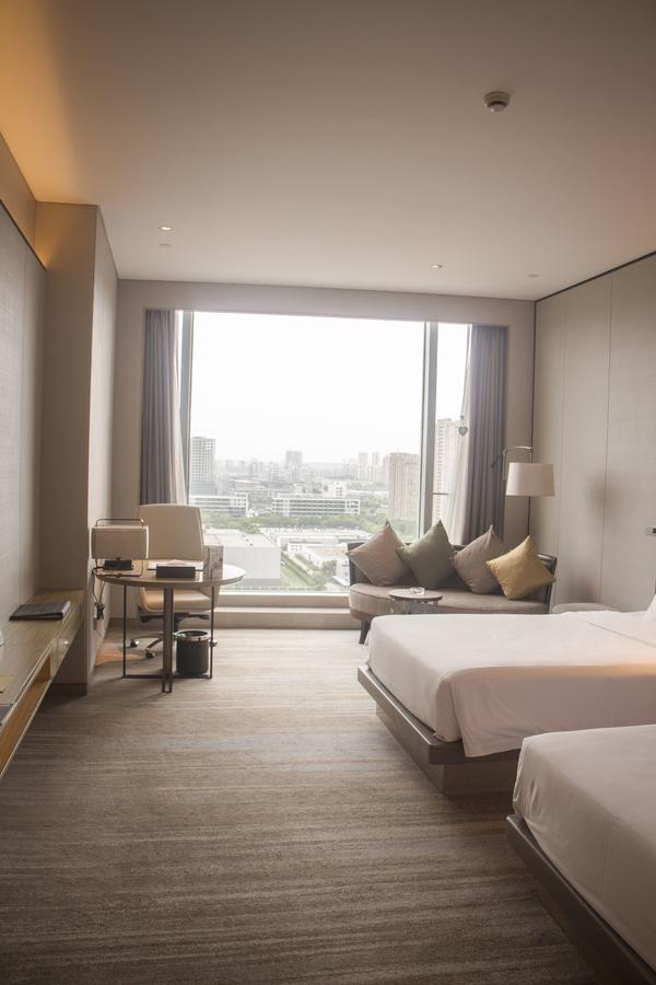 Nanjing Golden Eagle Summit Hotel Bagian luar foto